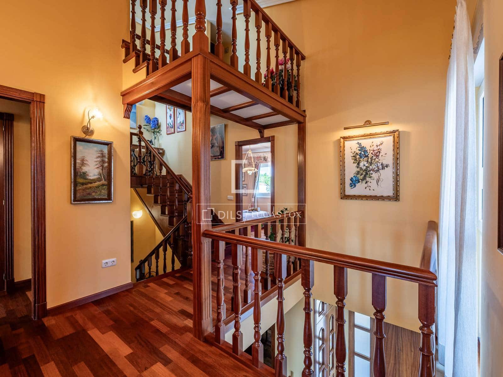 6 bedroom Villa for sale in Oleiros - € 1,350,000 (Ref: 9838640)