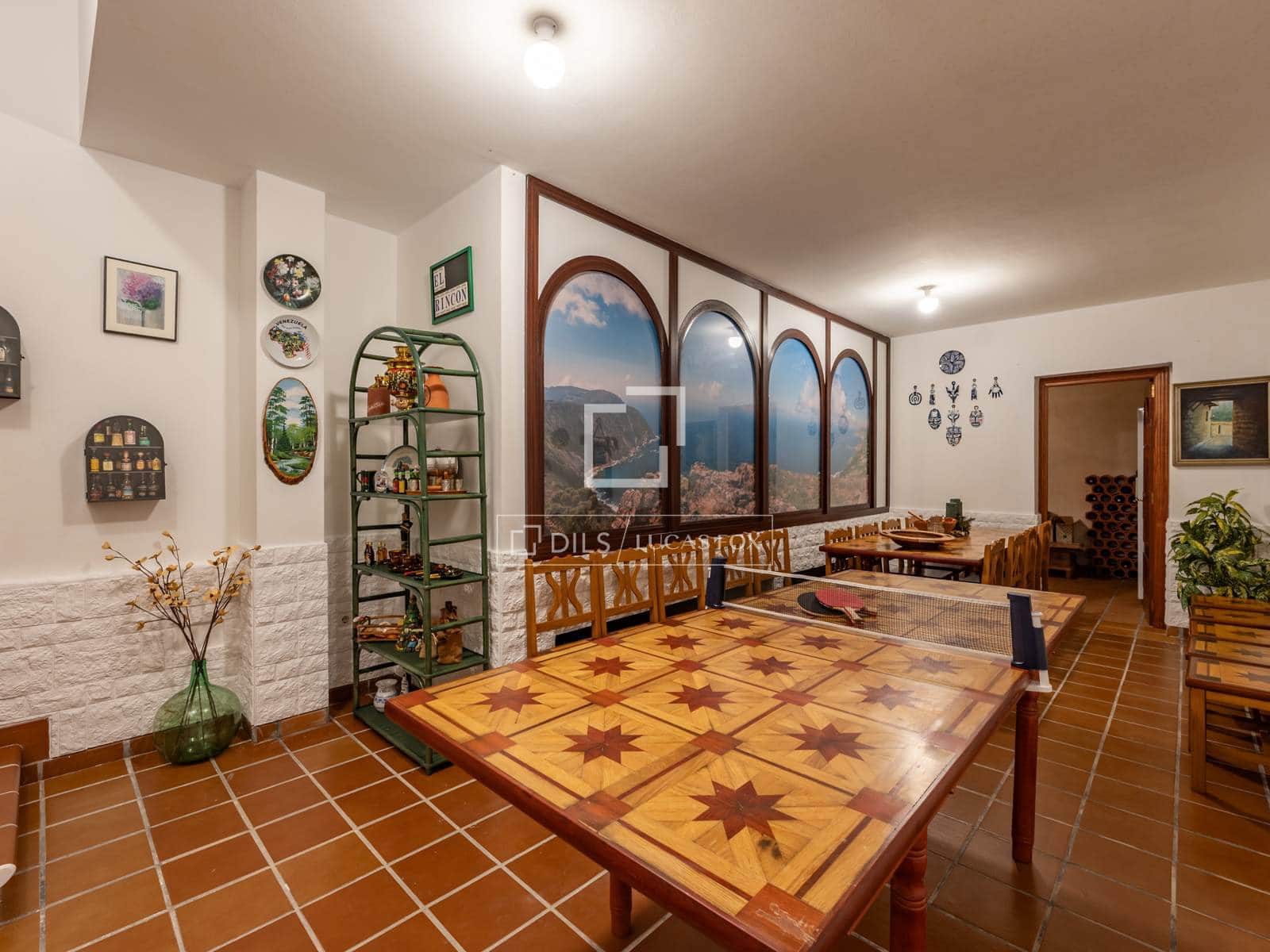 6 bedroom Villa for sale in Oleiros - € 1,350,000 (Ref: 9838640)