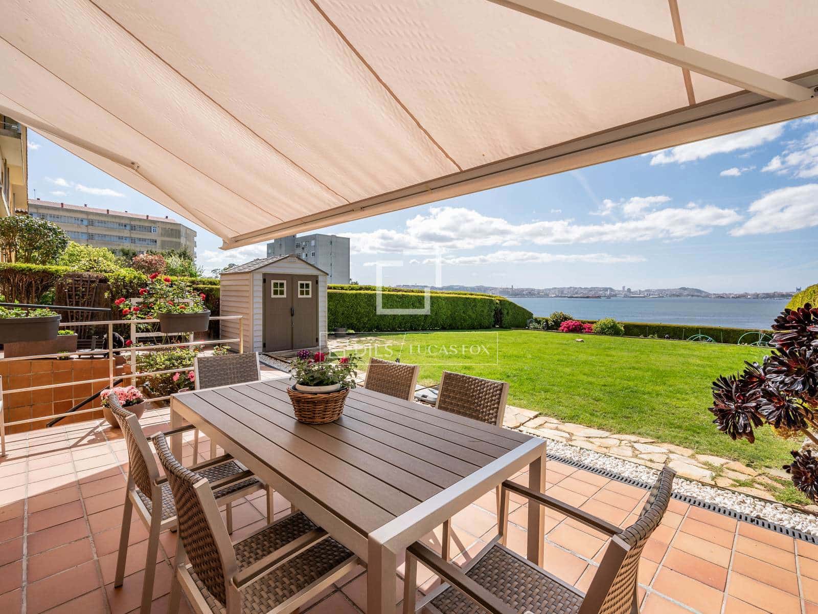 6 bedroom Villa for sale in Oleiros - € 1,350,000 (Ref: 9838640)