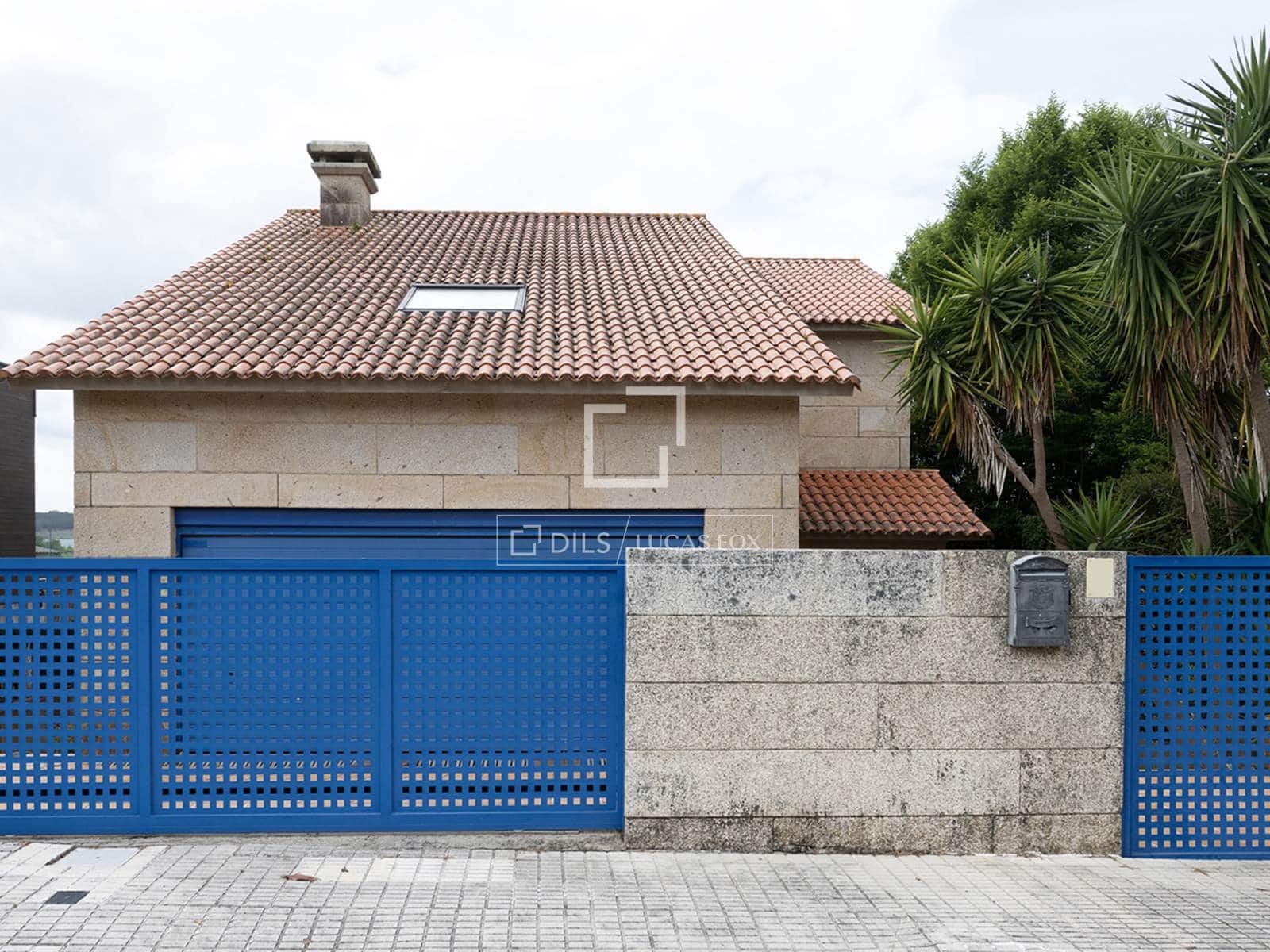 4 soveværelse Villa til salg i Sanxenxo med garage - € 480.000 (Ref: 9838641)