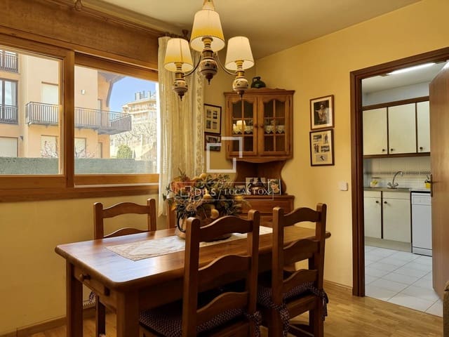2 soverom Leilighet til salgs i Puigcerdà med garasje - € 240 000 (Ref: 9838721)