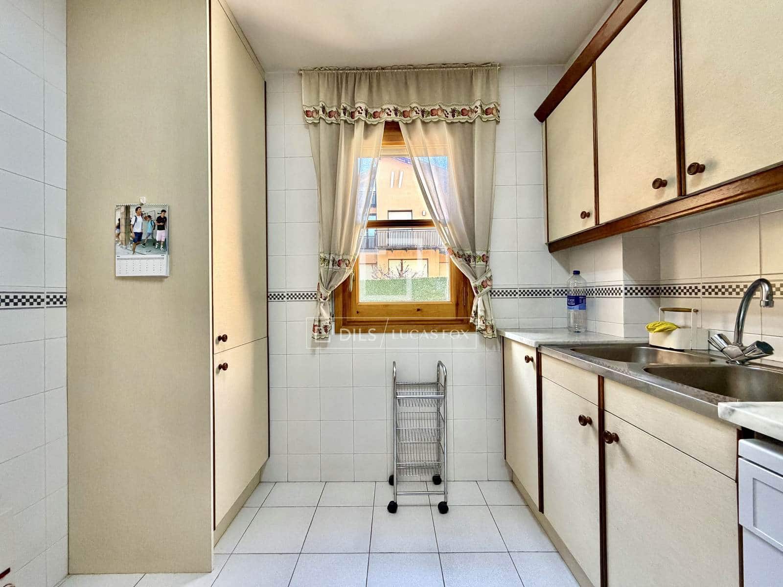 2 bedroom Apartment for sale in Puigcerda with garage - € 240,000 (Ref: 9838721)