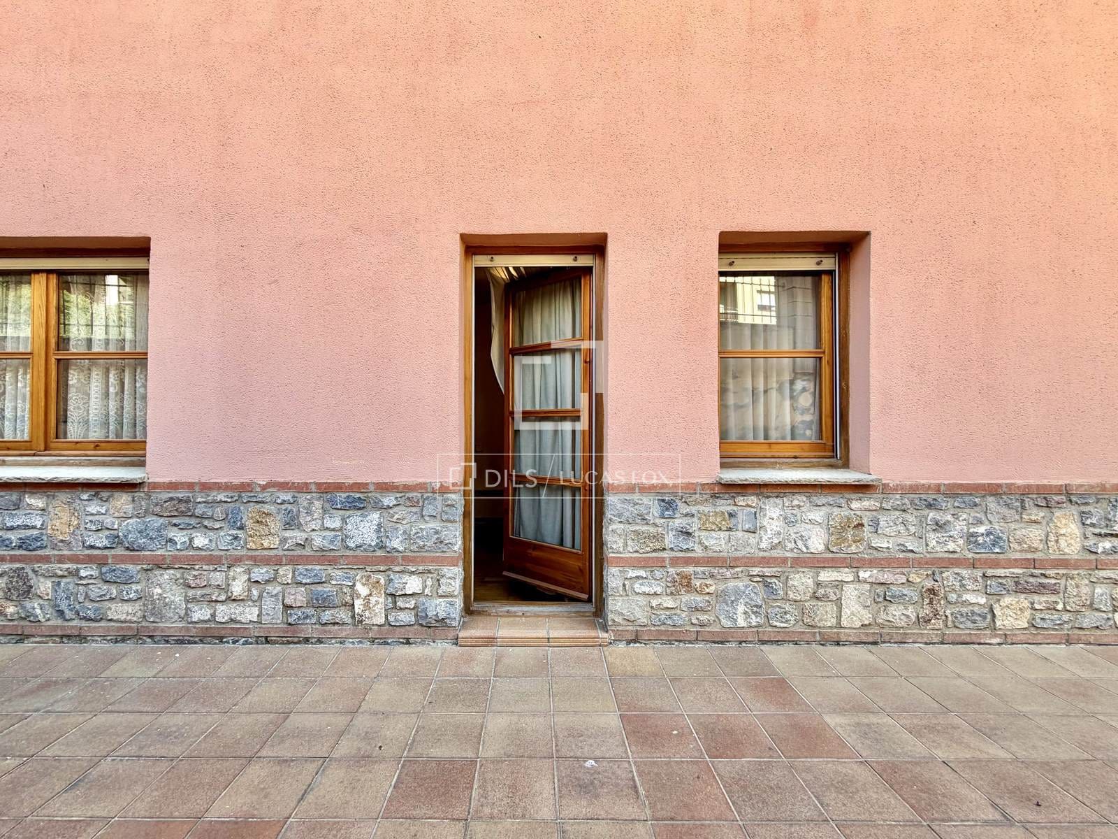 2 bedroom Apartment for sale in Puigcerda with garage - € 240,000 (Ref: 9838721)