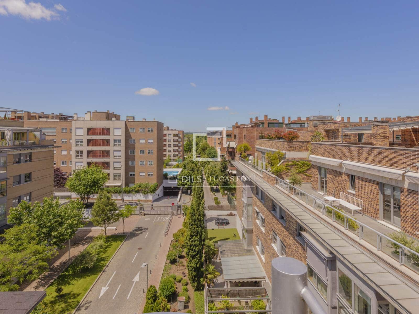 5 Zimmer Penthouse zu verkaufen in Madrid Stadt mit Pool Garage - 1.860.000 € (Ref: 9839826)