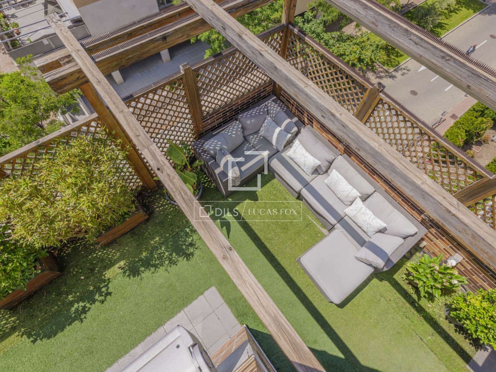 5 Zimmer Penthouse zu verkaufen in Madrid Stadt mit Pool Garage - 1.860.000 € (Ref: 9839826)