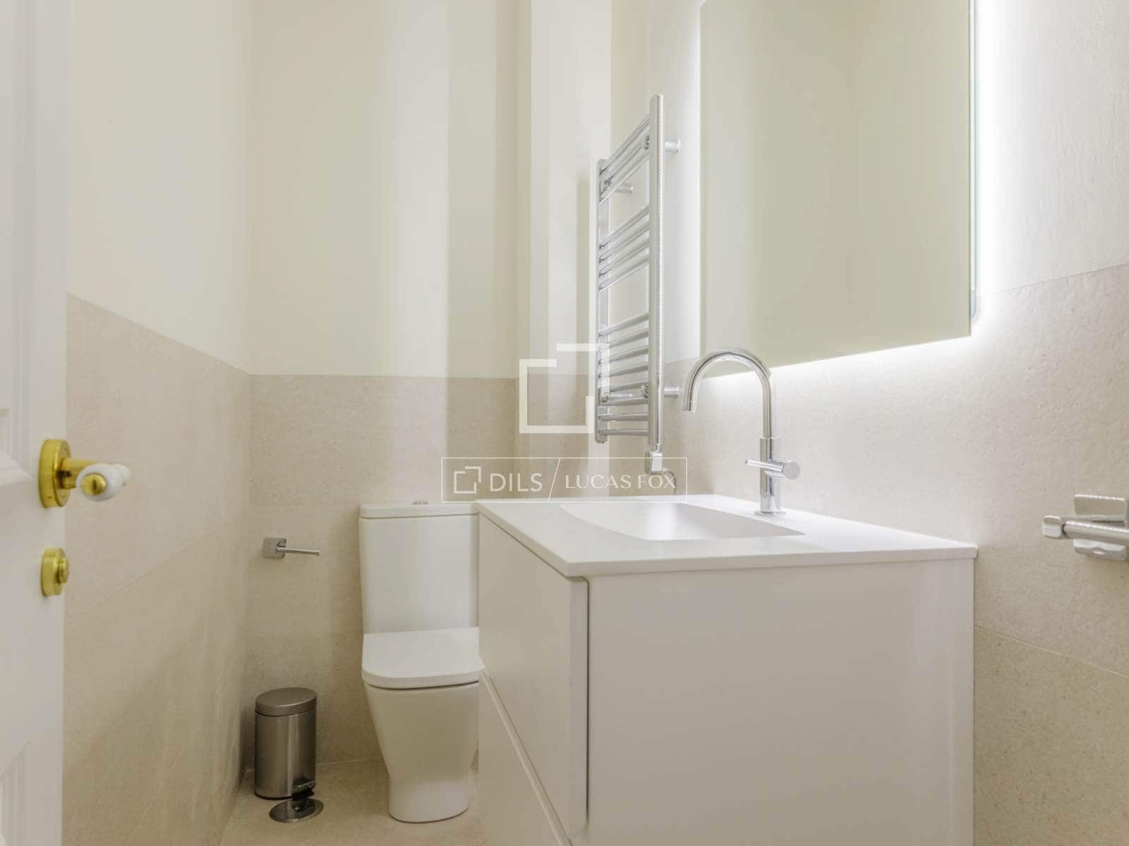 5 bedroom Villa for sale in Pozuelo de Alarcon with pool - € 1,345,000 (Ref: 9839974)