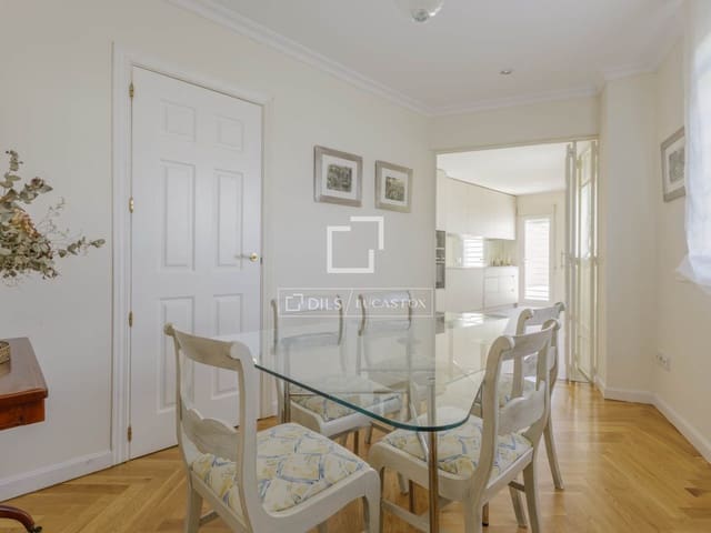 Chalet de 5 habitaciones en Pozuelo de Alarcón en venta con piscina - 1.345.000 € (Ref: 9839974)