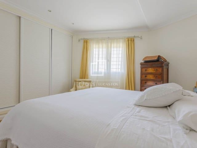 Chalet de 5 habitaciones en Pozuelo de Alarcón en venta con piscina - 1.345.000 € (Ref: 9839974)
