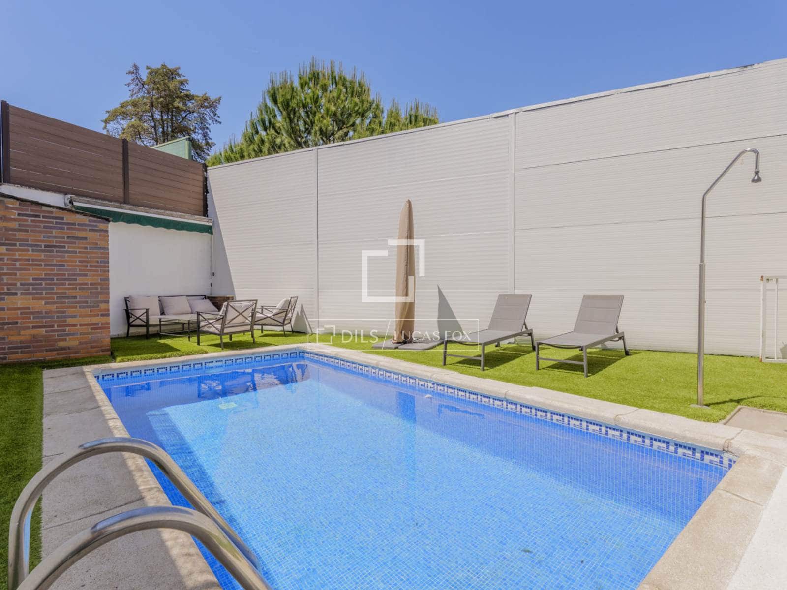 5 bedroom Villa for sale in Pozuelo de Alarcon with pool - € 1,345,000 (Ref: 9839974)