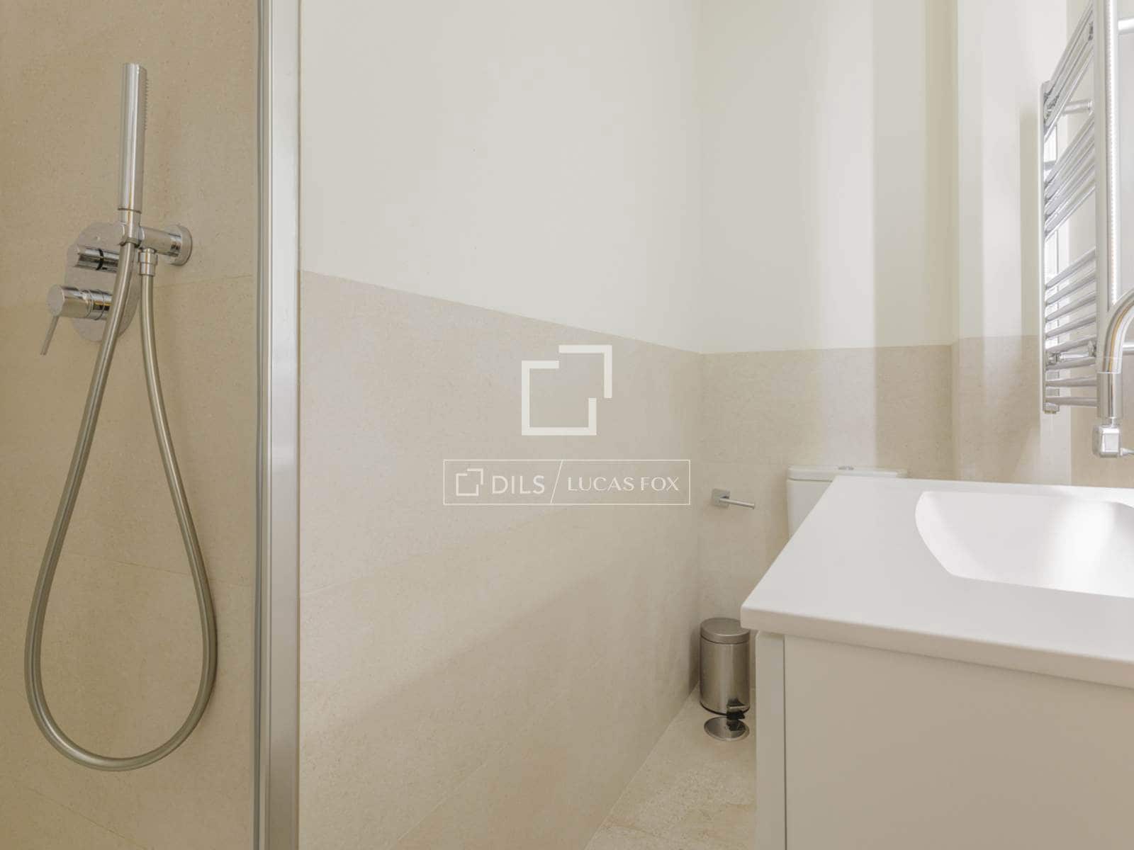 5 bedroom Villa for sale in Pozuelo de Alarcon with pool - € 1,345,000 (Ref: 9839974)