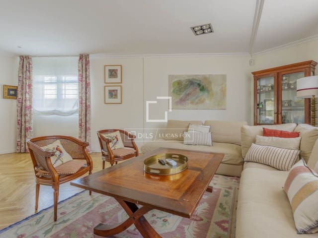 Chalet de 5 habitaciones en Pozuelo de Alarcón en venta con piscina - 1.345.000 € (Ref: 9839974)