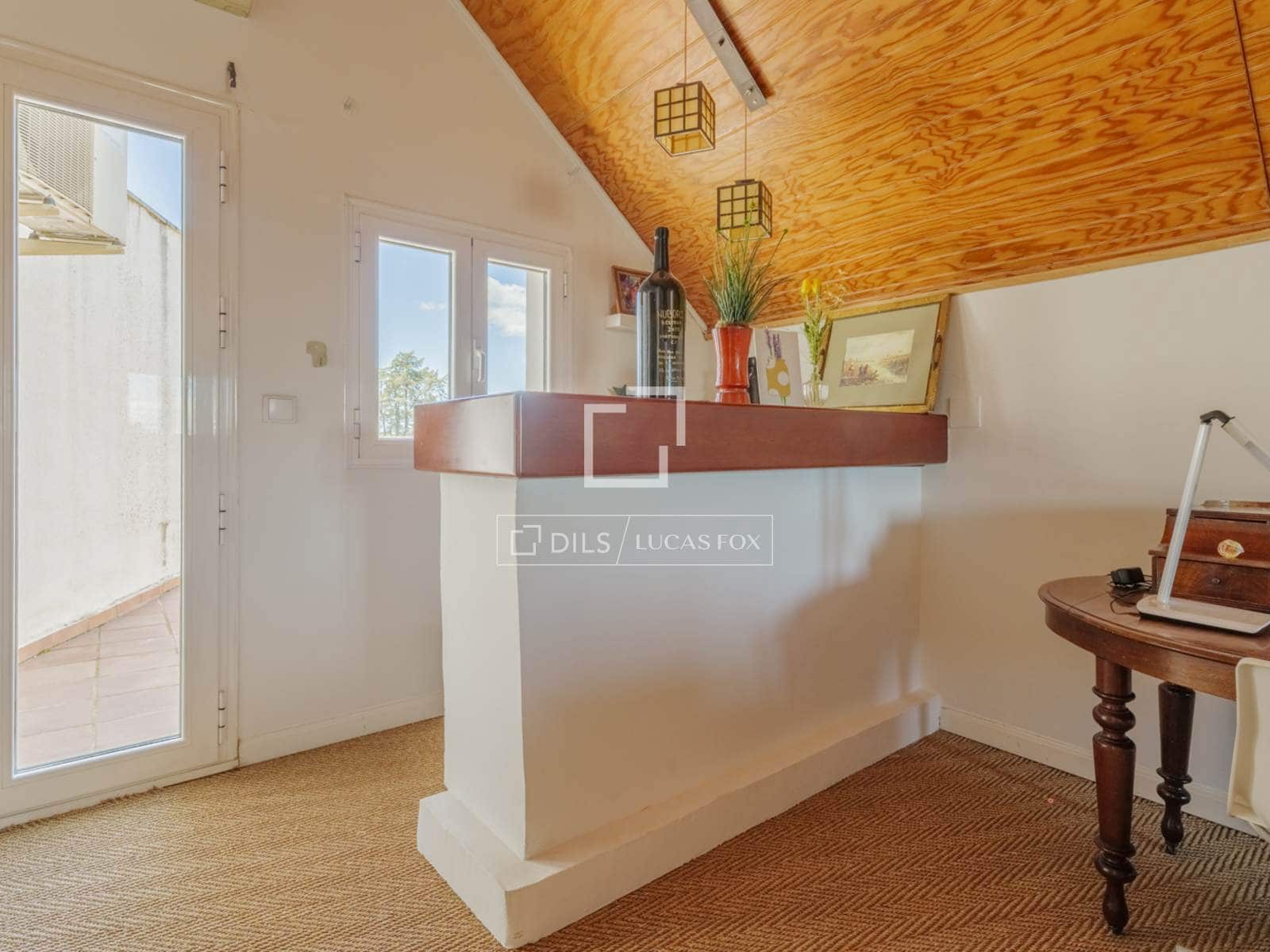 5 bedroom Villa for sale in Pozuelo de Alarcon with pool - € 1,345,000 (Ref: 9839974)