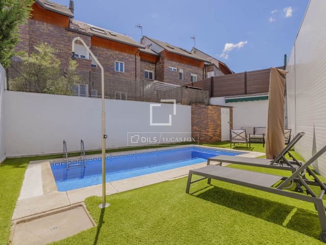 Chalet de 5 habitaciones en Pozuelo de Alarcón en venta con piscina - 1.345.000 € (Ref: 9839974)