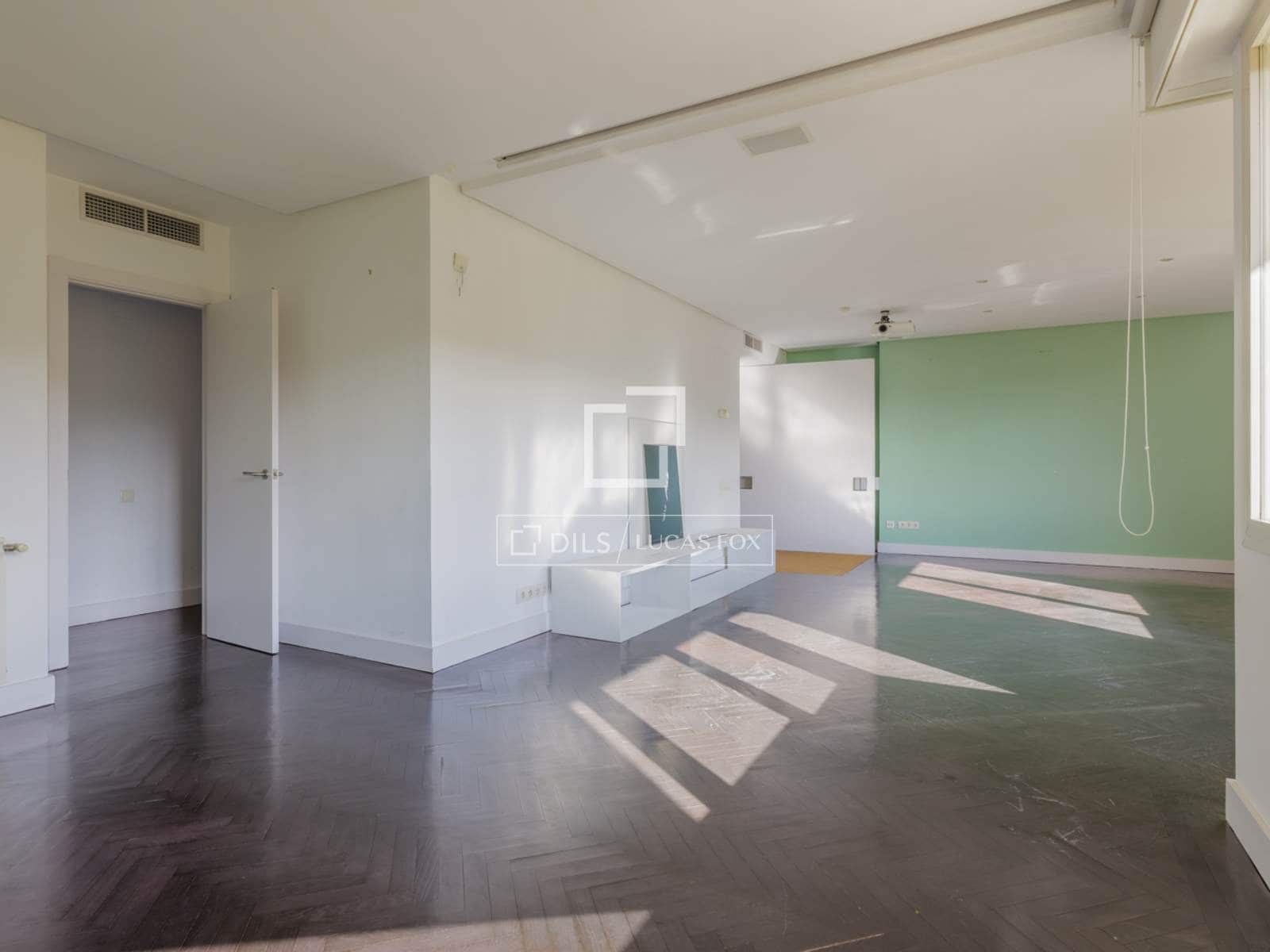 5 sovrum Takvåning till salu i Madrid stad med pool garage - 1 890 000 € (Ref: 9840654)