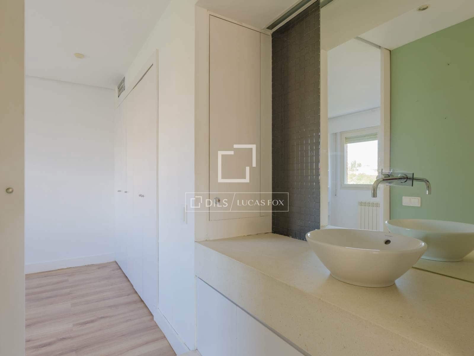 5 sovrum Takvåning till salu i Madrid stad med pool garage - 1 890 000 € (Ref: 9840654)
