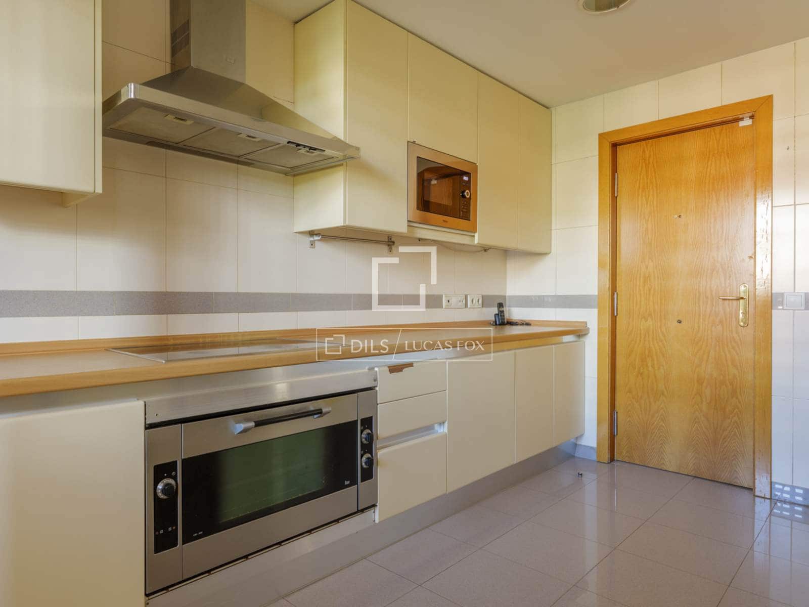5 sovrum Takvåning till salu i Madrid stad med pool garage - 1 890 000 € (Ref: 9840654)