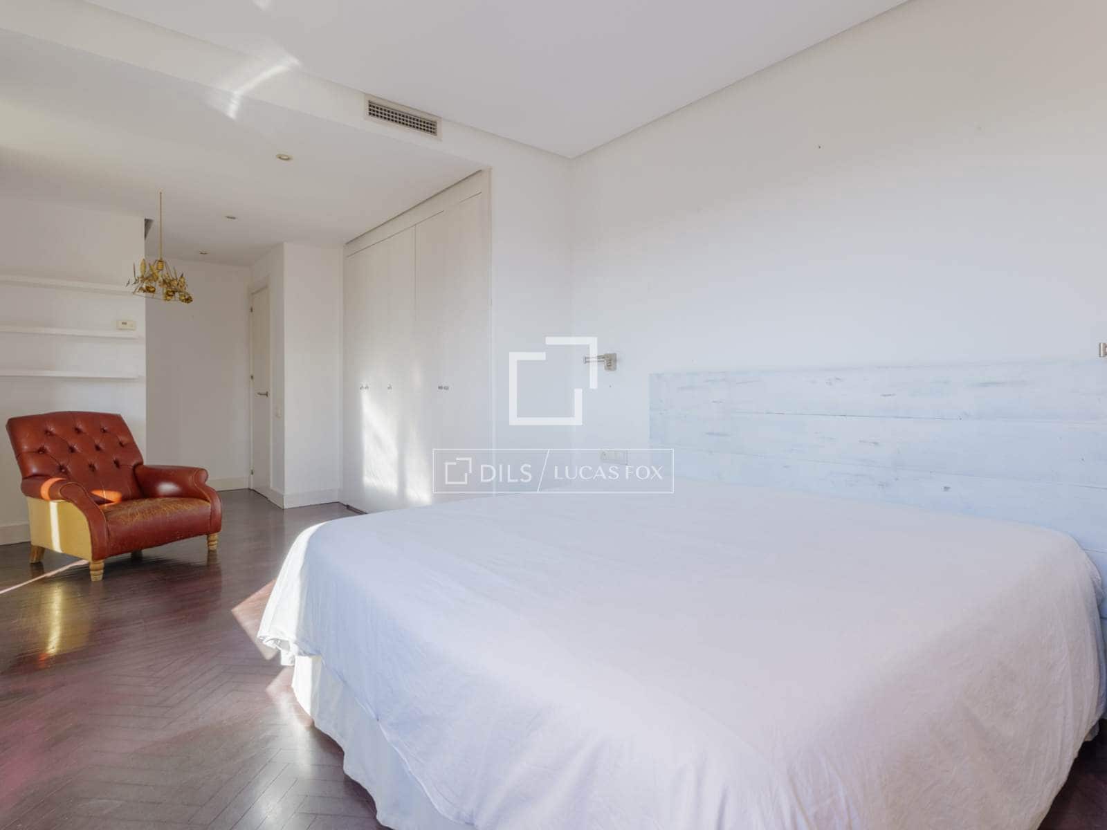 5 sovrum Takvåning till salu i Madrid stad med pool garage - 1 890 000 € (Ref: 9840654)