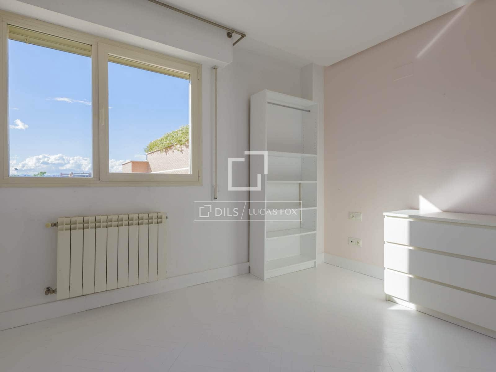 5 sovrum Takvåning till salu i Madrid stad med pool garage - 1 890 000 € (Ref: 9840654)