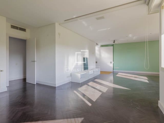 5 chambre Penthouse à vendre à Madrid ville avec piscine garage - 1 850 000 € (Ref: 9840654)
