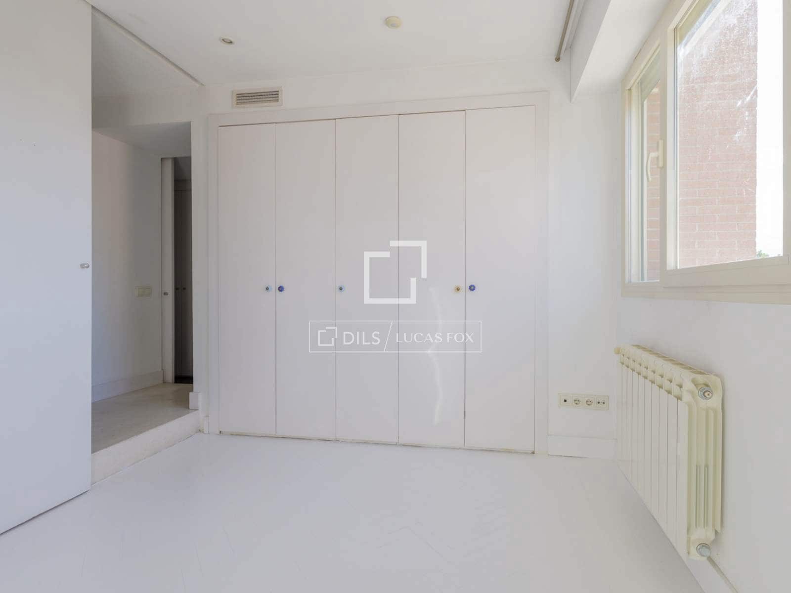 5 sovrum Takvåning till salu i Madrid stad med pool garage - 1 890 000 € (Ref: 9840654)