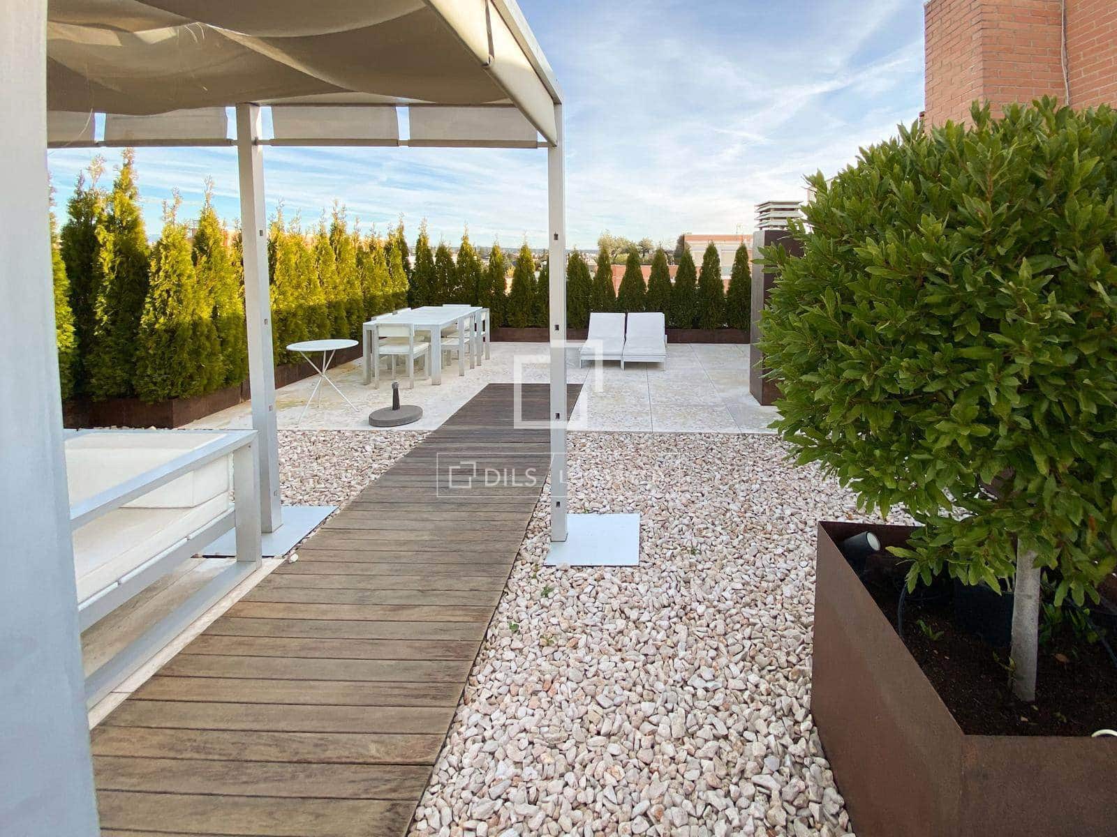 5 sovrum Takvåning till salu i Madrid stad med pool garage - 1 890 000 € (Ref: 9840654)