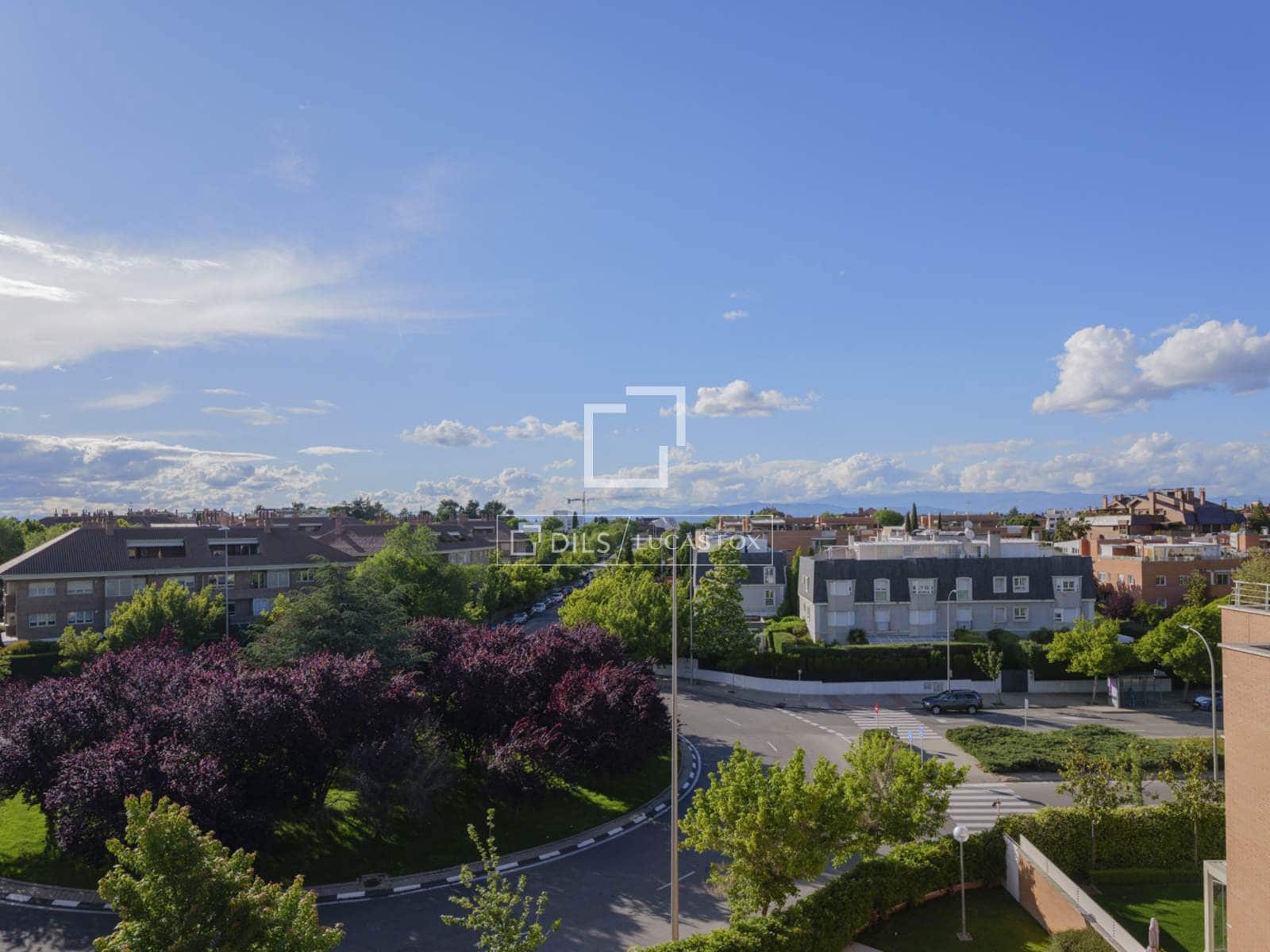 5 sovrum Takvåning till salu i Madrid stad med pool garage - 1 890 000 € (Ref: 9840654)