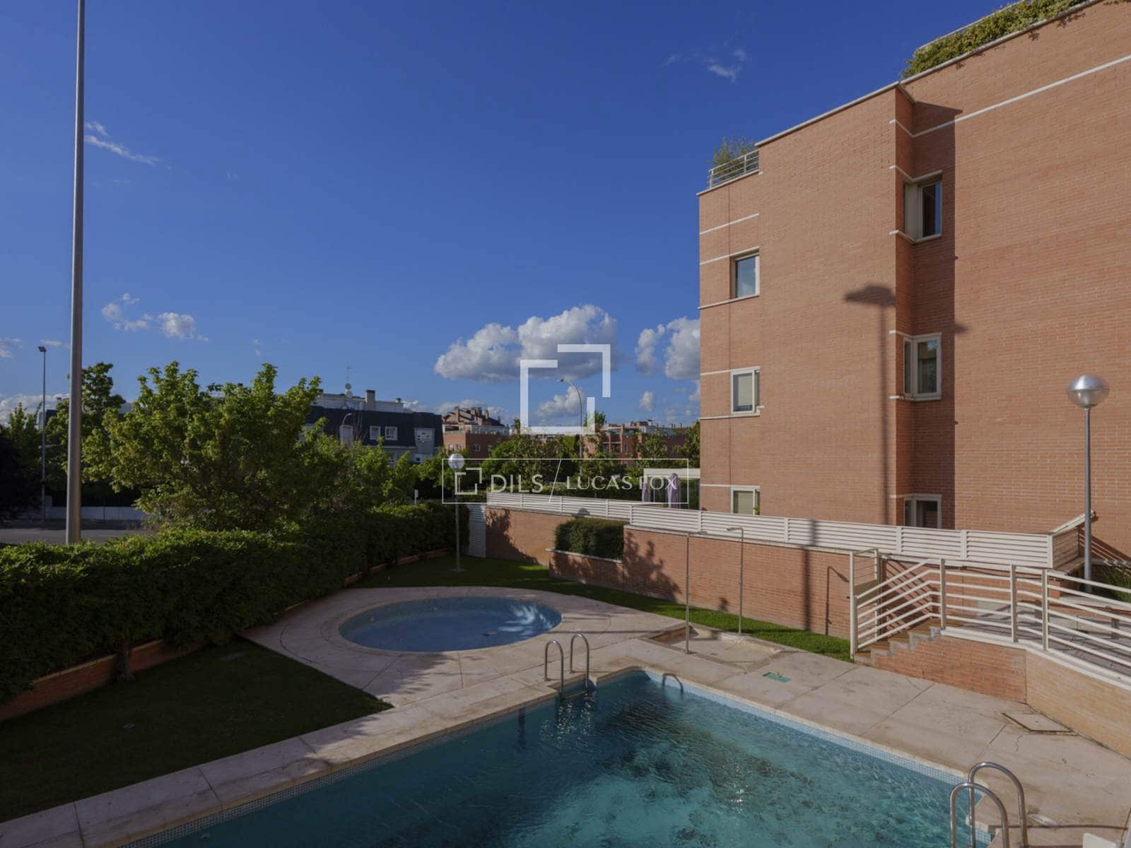 5 sovrum Takvåning till salu i Madrid stad med pool garage - 1 890 000 € (Ref: 9840654)