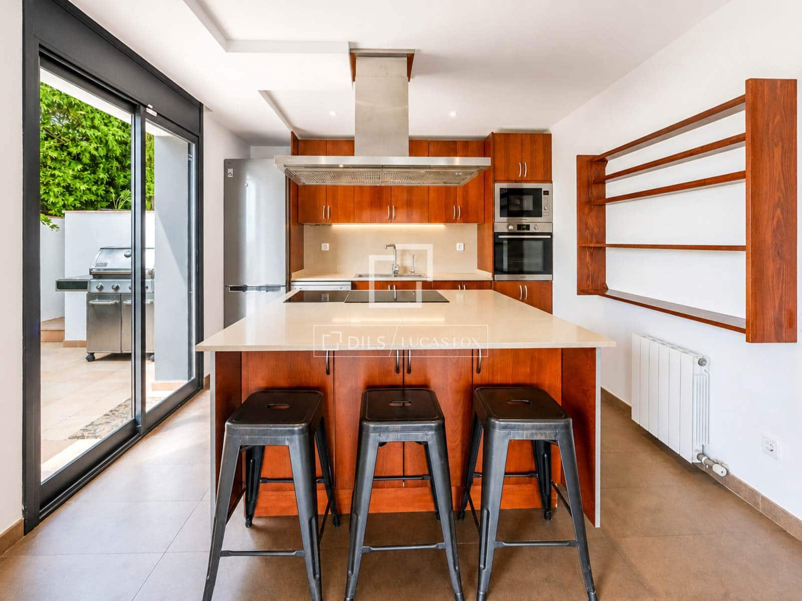 Chalet de 4 habitaciones en Sant Pere de Ribes en venta con piscina garaje - 1.250.000 € (Ref: 9841092)