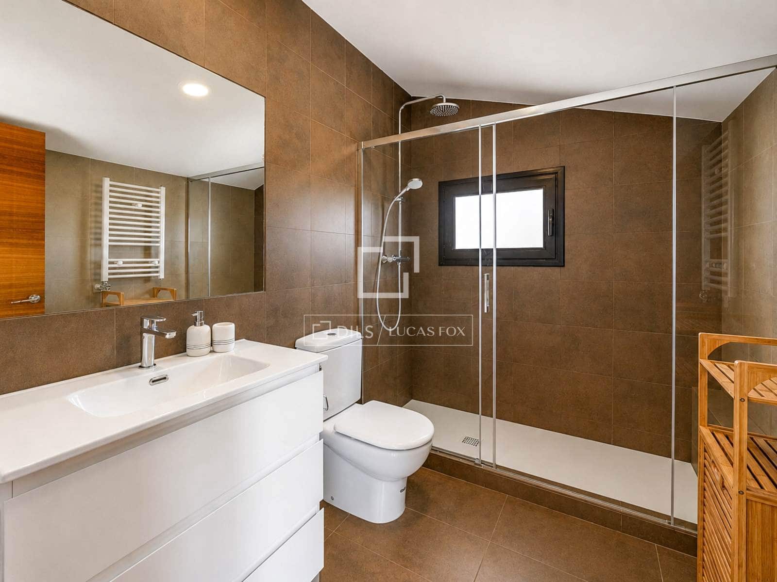 Chalet de 4 habitaciones en Sant Pere de Ribes en venta con piscina garaje - 1.250.000 € (Ref: 9841092)