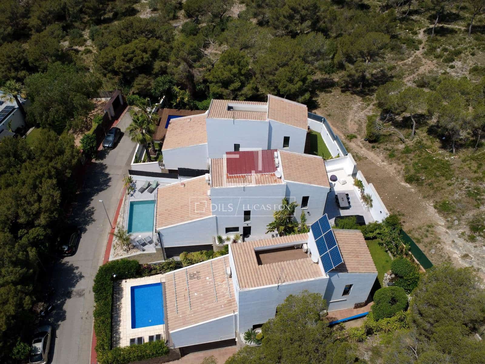 4 soveværelse Villa til salg i Sitges med swimmingpool garage - € 1.195.000 (Ref: 9841092)