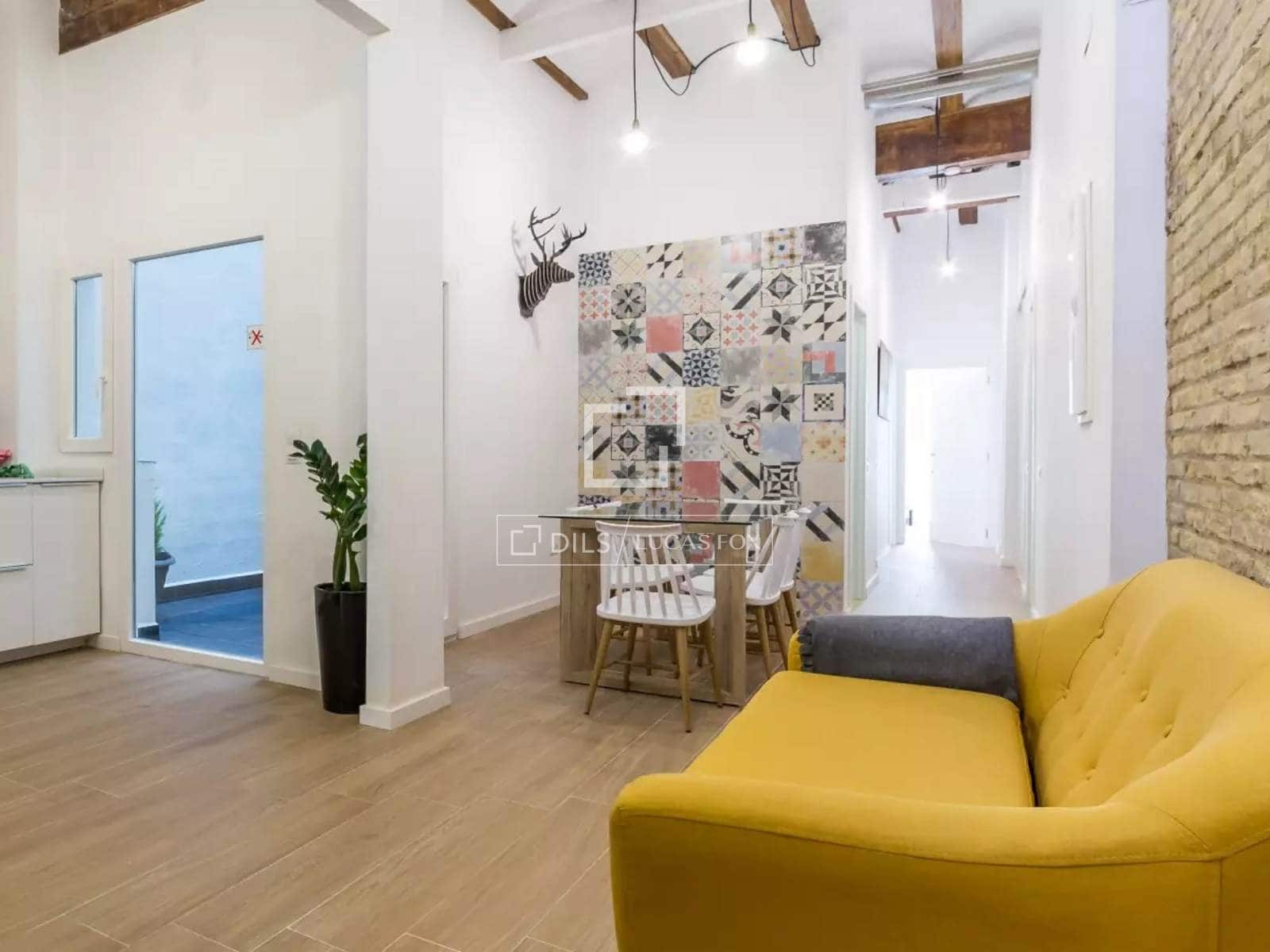 6 bedroom Apartment for sale in Valencia city - € 690,000 (Ref: 9841537)