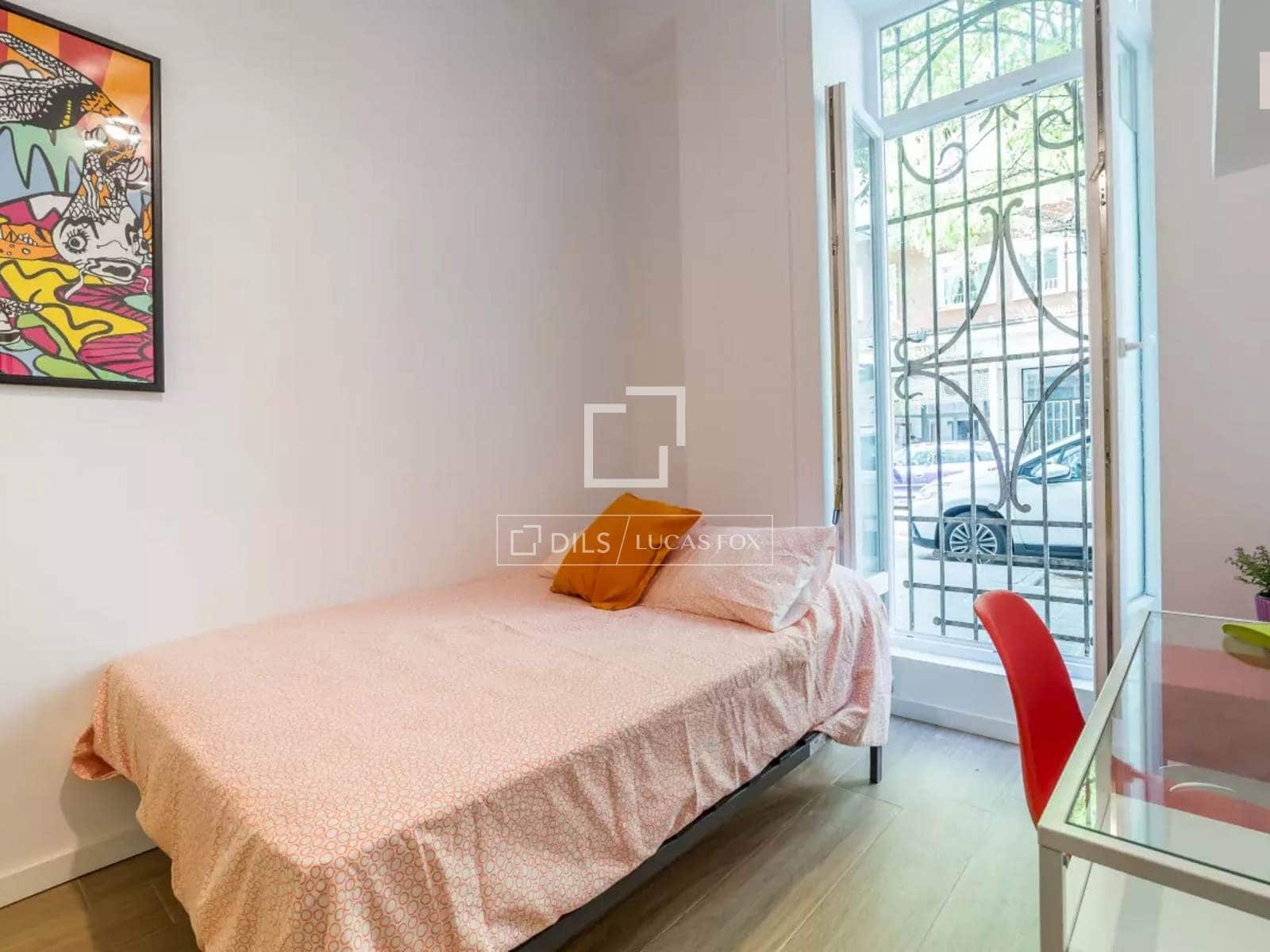 6 bedroom Apartment for sale in Valencia city - € 690,000 (Ref: 9841537)