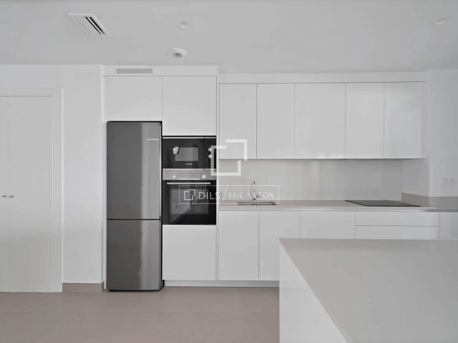 3 sypialnia Apartament na sprzedaż w Marbella z basenem garażem - 850 000 € (Ref: 9841538)