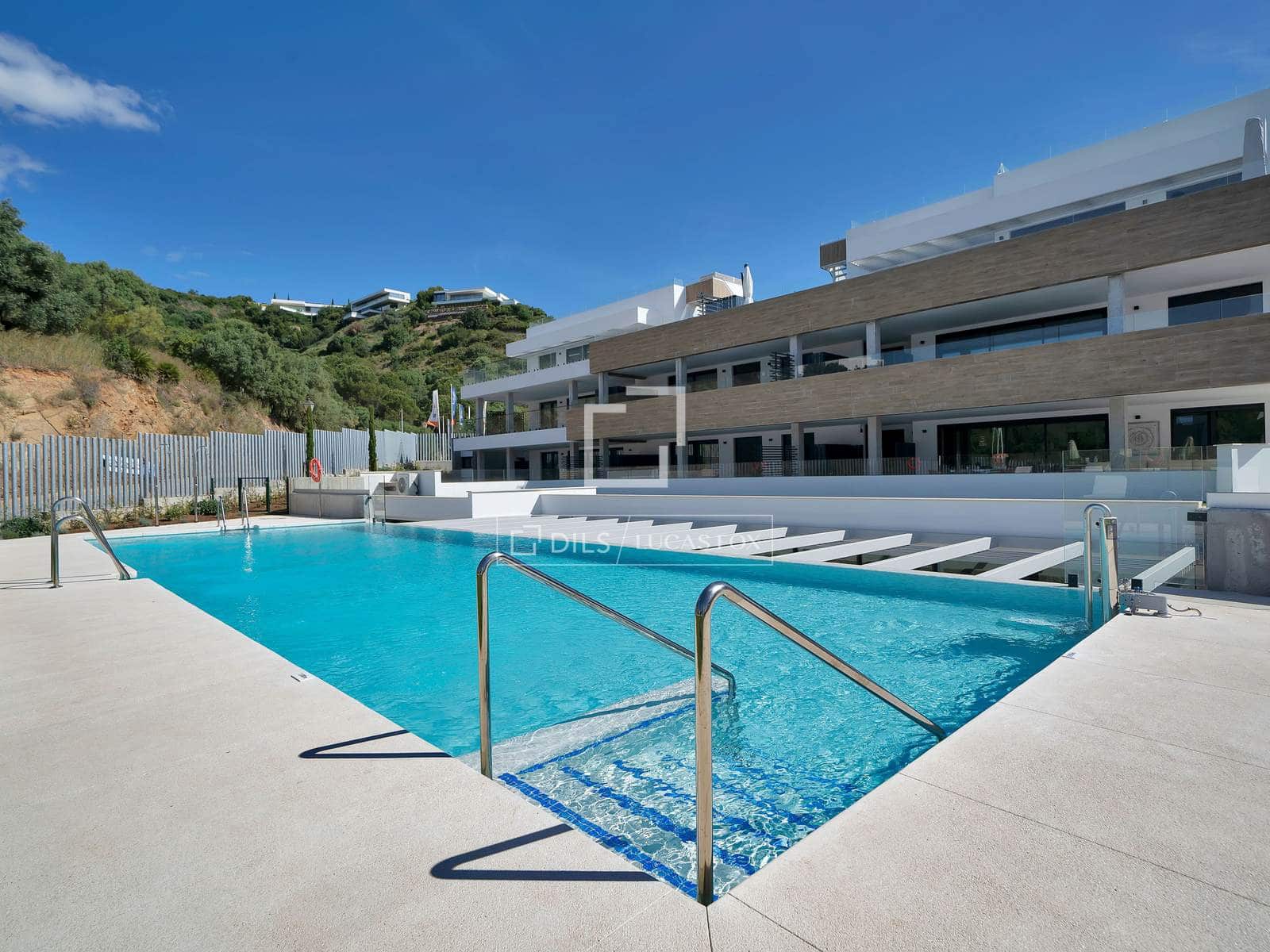 3 sypialnia Apartament na sprzedaż w Marbella z basenem garażem - 850 000 € (Ref: 9841538)