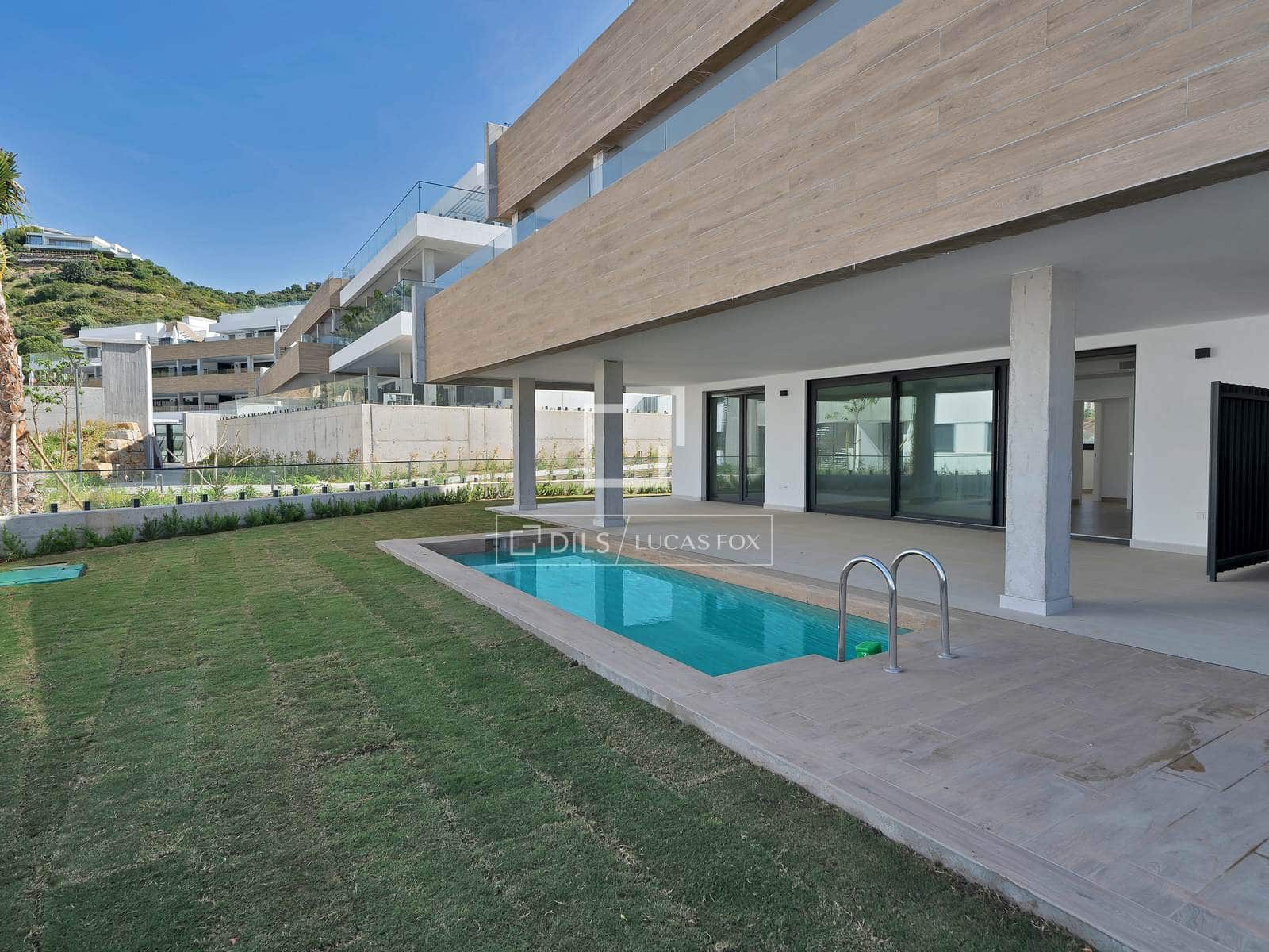 3 sypialnia Apartament na sprzedaż w Marbella z basenem garażem - 850 000 € (Ref: 9841538)