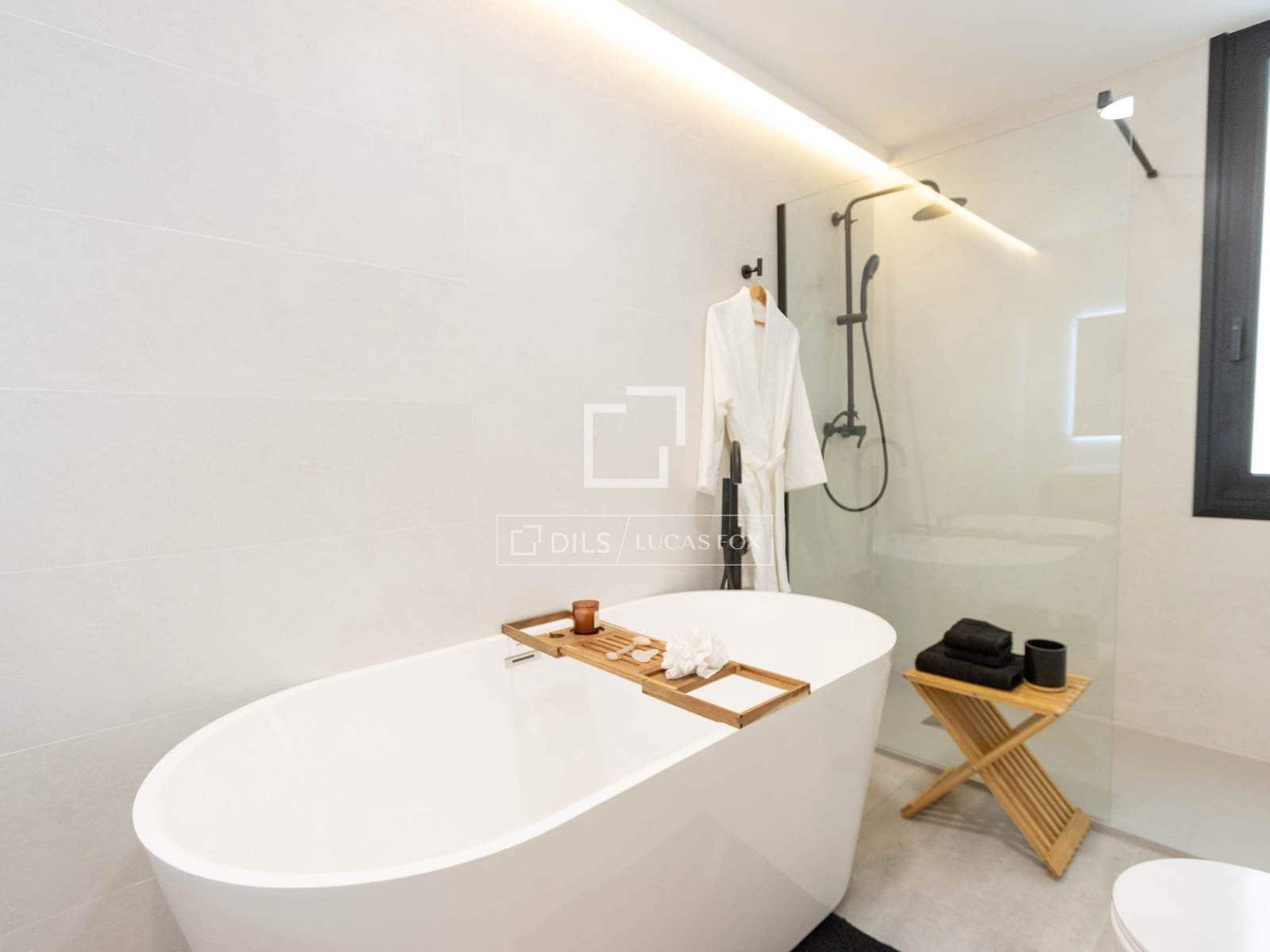 4 bedroom Apartment for sale in Valencia city - € 1,200,000 (Ref: 9841540)