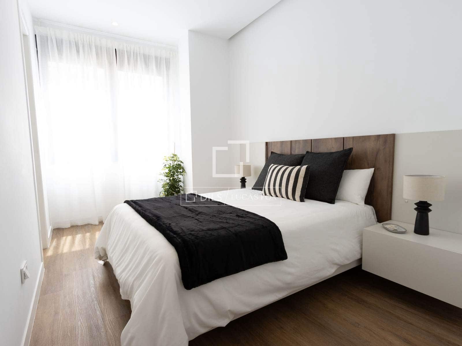 4 bedroom Apartment for sale in Valencia city - € 1,200,000 (Ref: 9841540)