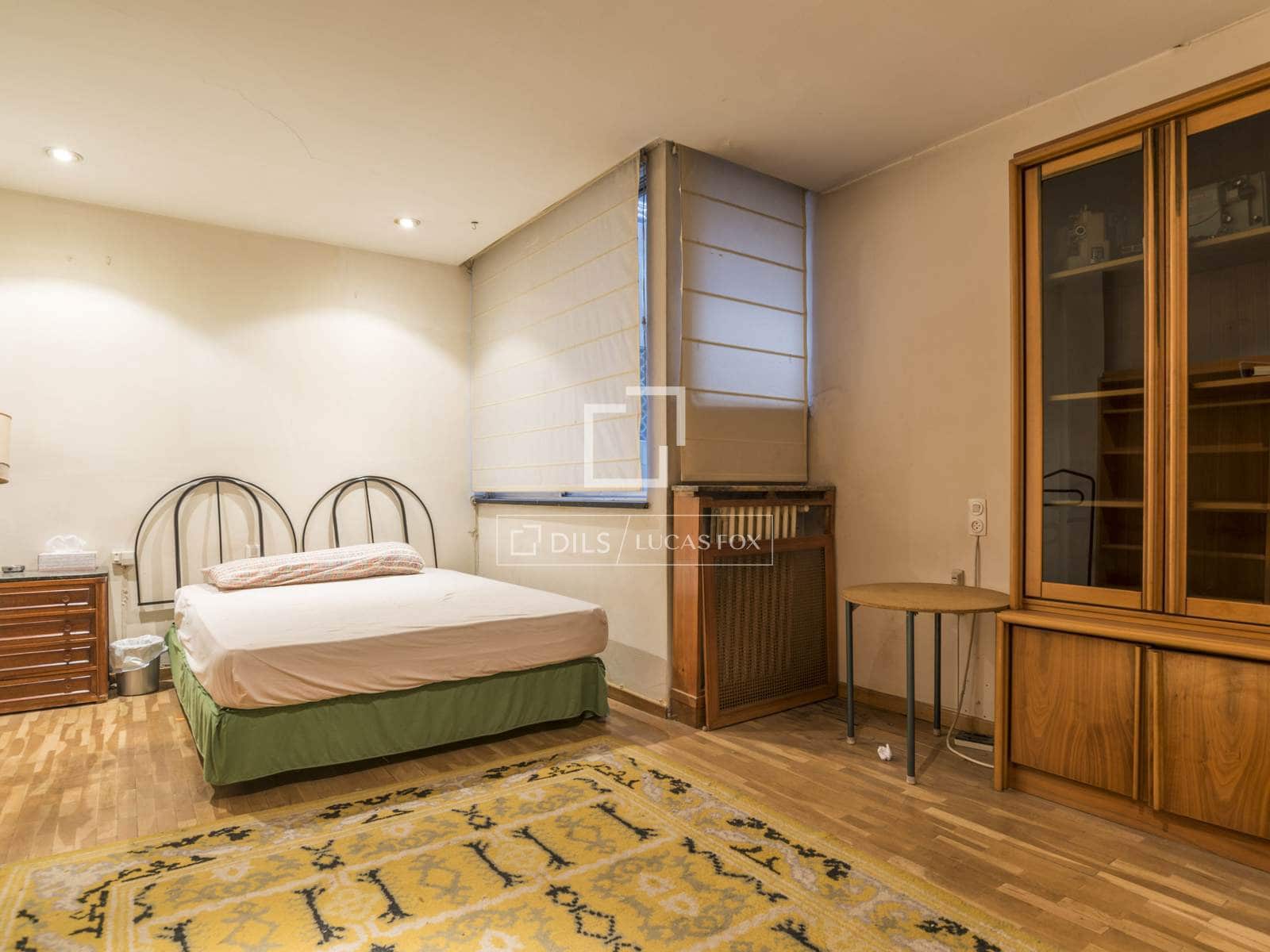 4 bedroom Apartment for sale in Madrid city with pool garage - € 2,650,000 (Ref: 9841706)