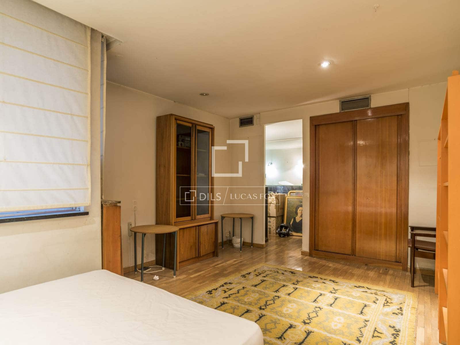 4 bedroom Apartment for sale in Madrid city with pool garage - € 2,650,000 (Ref: 9841706)