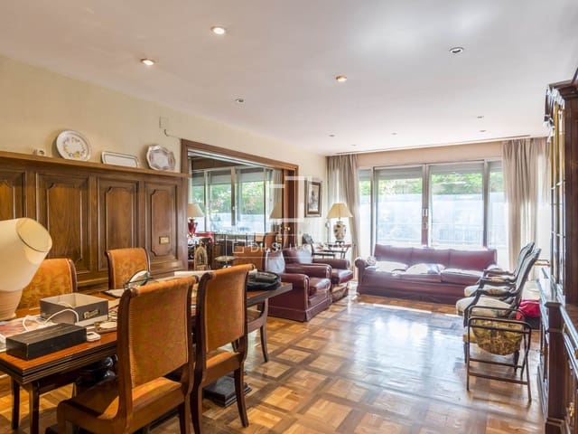 4 sypialnia Apartament na sprzedaż w Almagro, Miasto Madryt z basenem garażem - 2 650 000 € (Ref: 9841706)