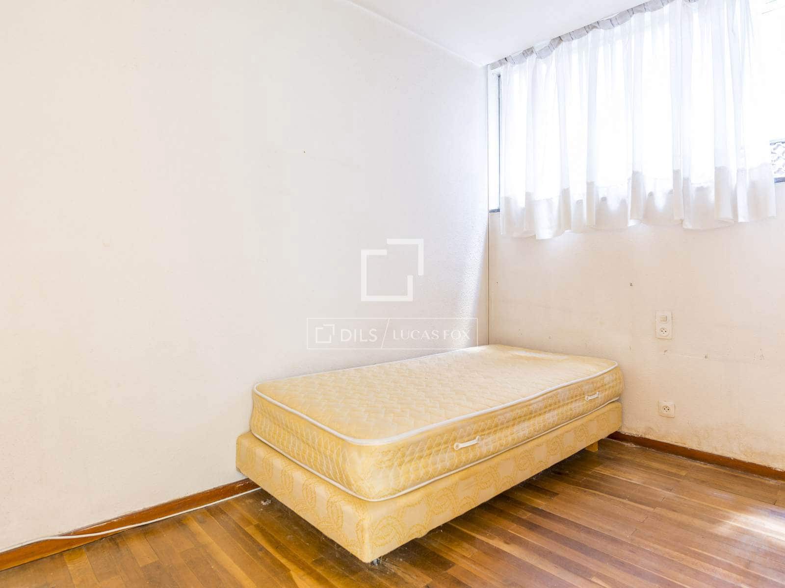 4 bedroom Apartment for sale in Madrid city with pool garage - € 2,650,000 (Ref: 9841706)