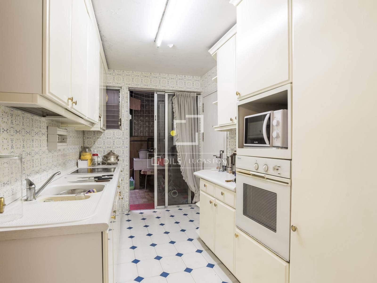 4 bedroom Apartment for sale in Madrid city with pool garage - € 2,650,000 (Ref: 9841706)