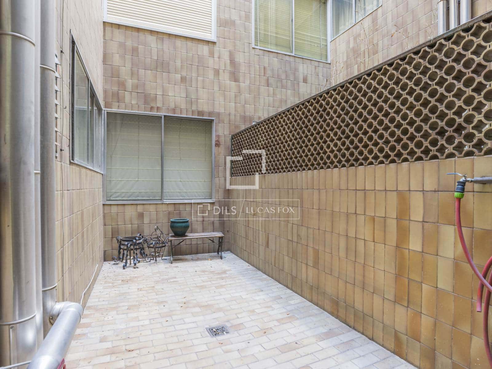 4 bedroom Apartment for sale in Madrid city with pool garage - € 2,650,000 (Ref: 9841706)