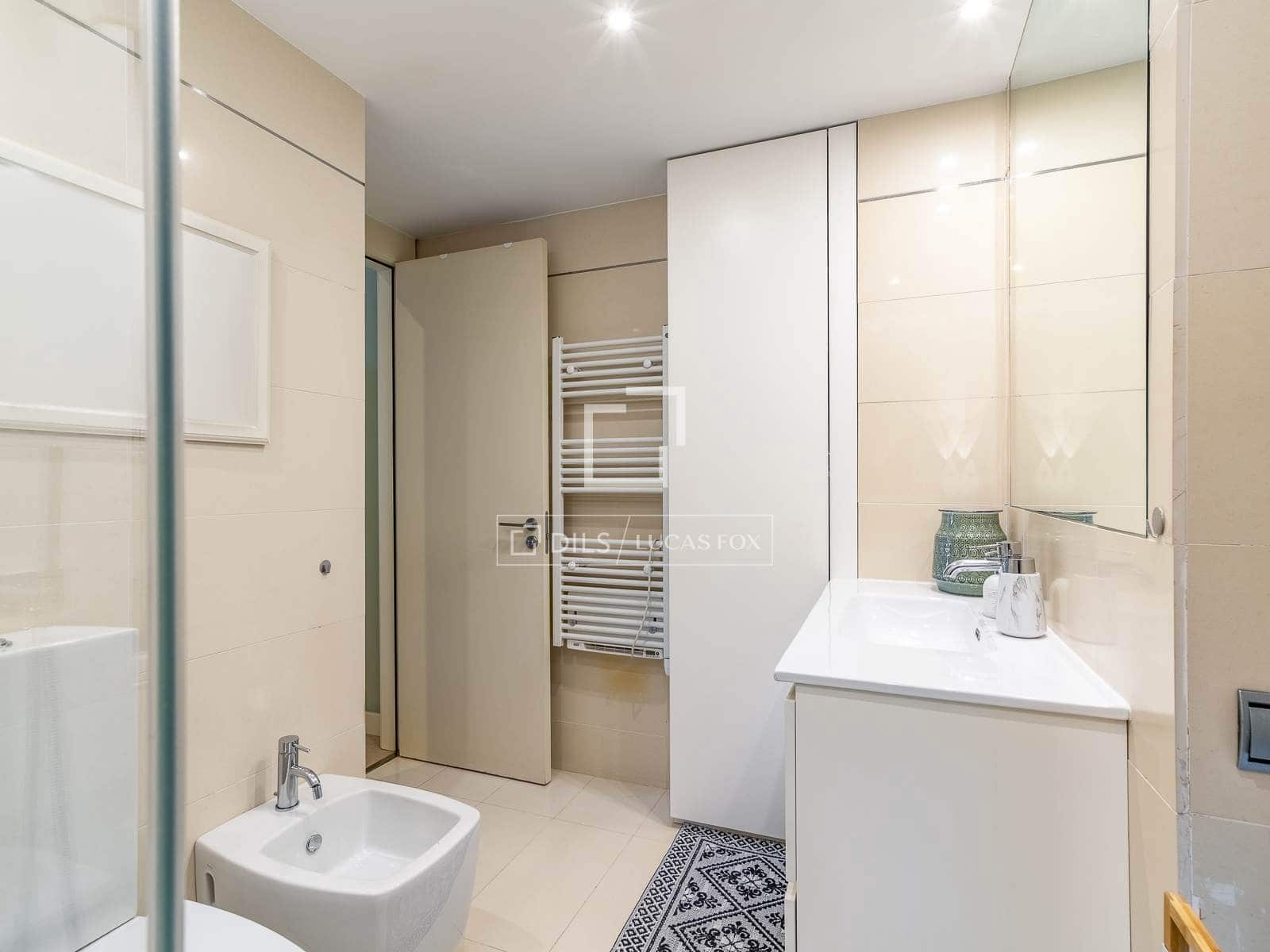2 slaapkamer Appartement te koop in Barcelona stad met garage - € 1.080.000 (Ref: 9841707)