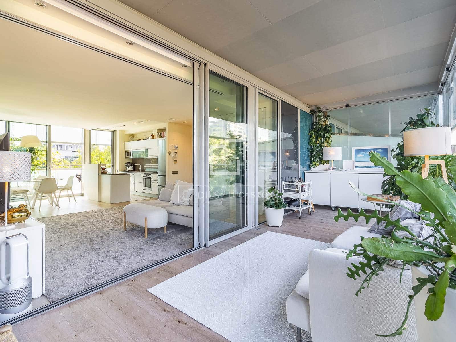 2 slaapkamer Appartement te koop in Barcelona stad met garage - € 1.080.000 (Ref: 9841707)