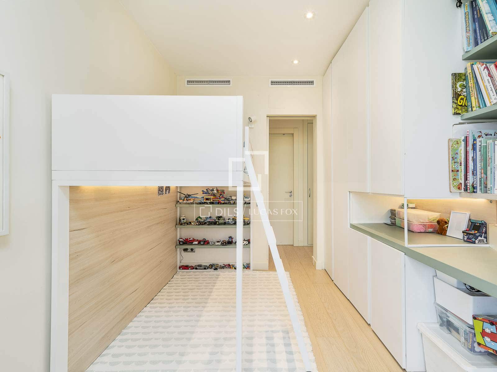 2 slaapkamer Appartement te koop in Barcelona stad met garage - € 1.080.000 (Ref: 9841707)