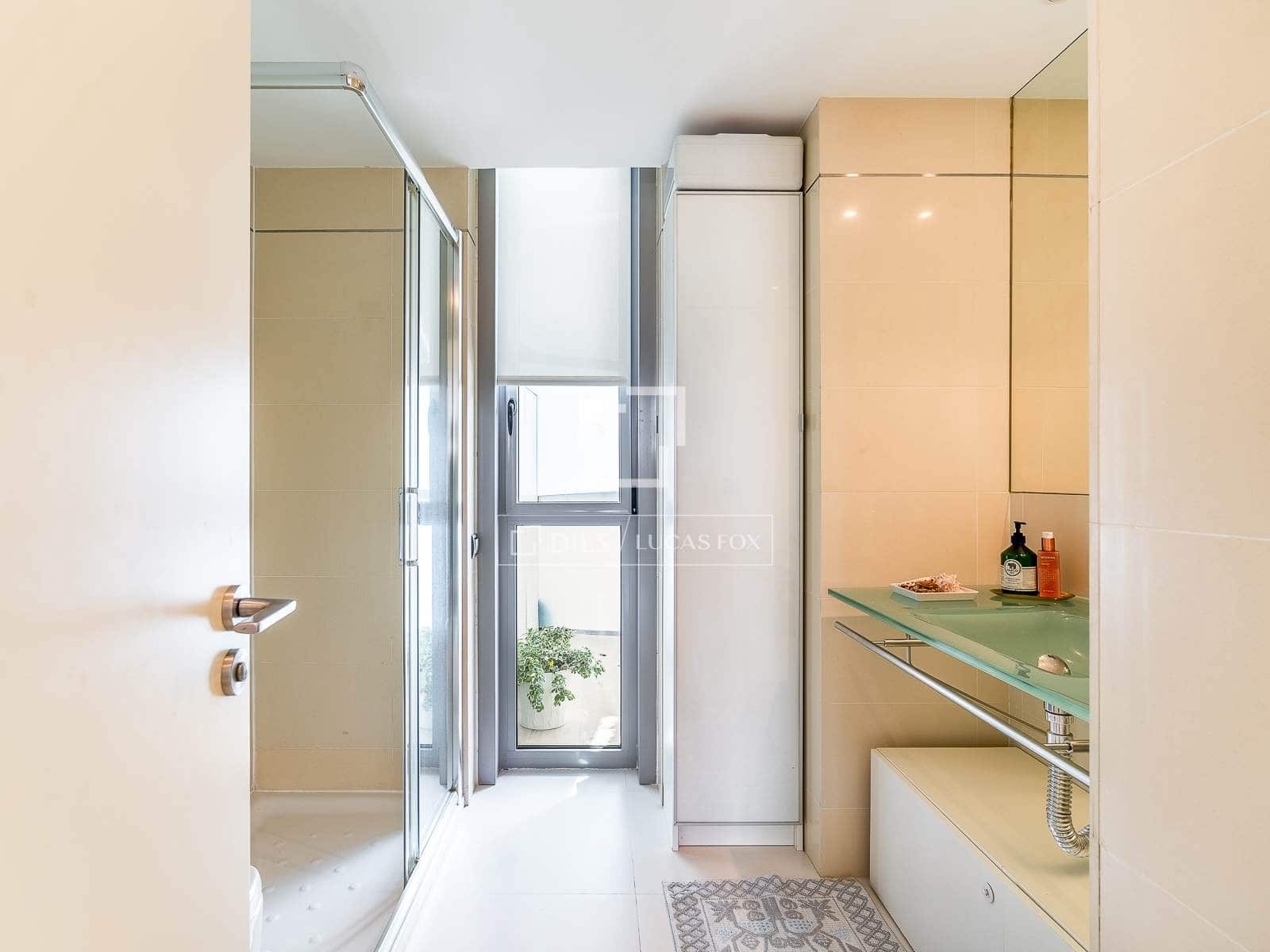 2 slaapkamer Appartement te koop in Barcelona stad met garage - € 1.080.000 (Ref: 9841707)