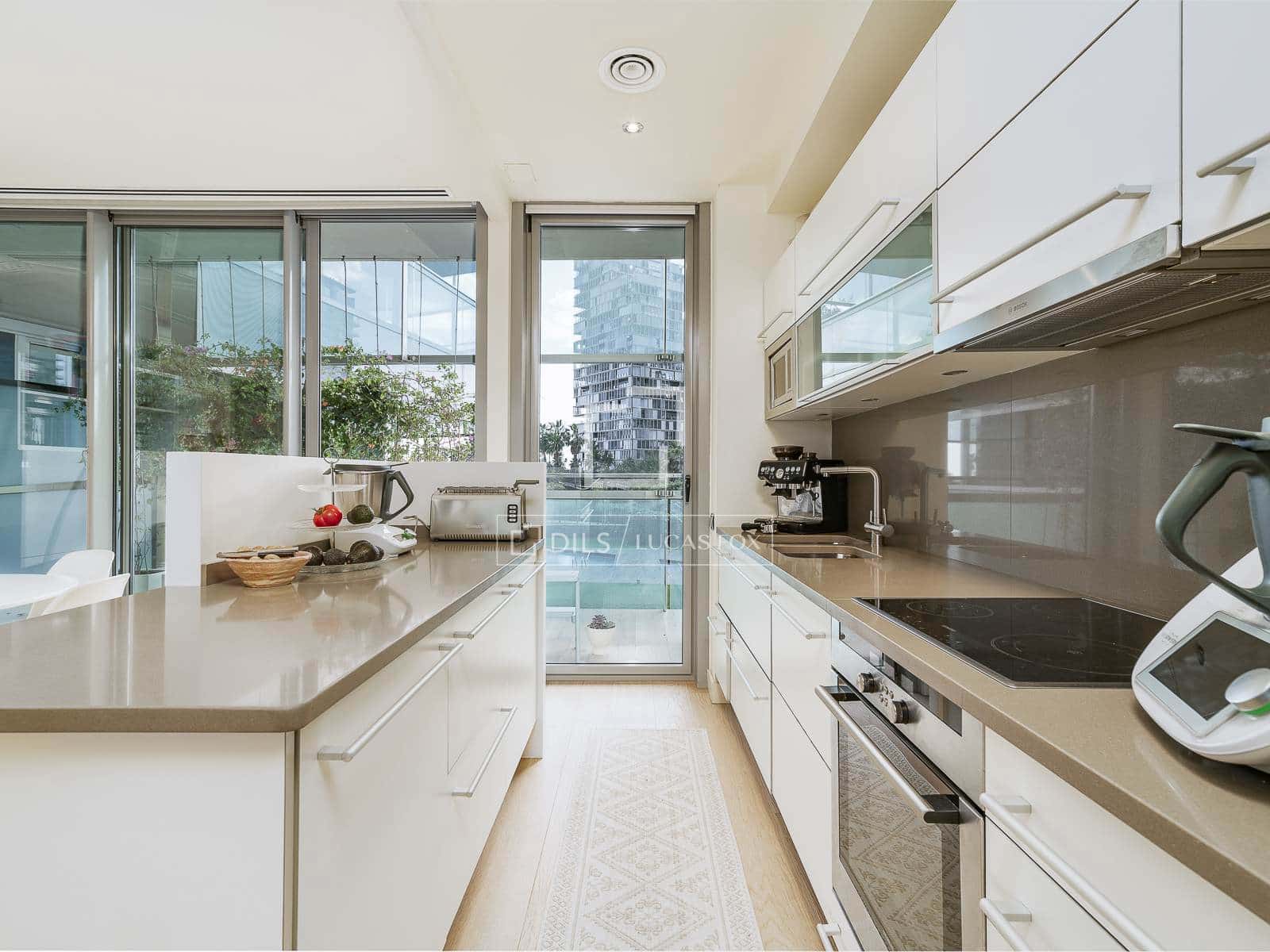 2 slaapkamer Appartement te koop in Barcelona stad met garage - € 1.080.000 (Ref: 9841707)
