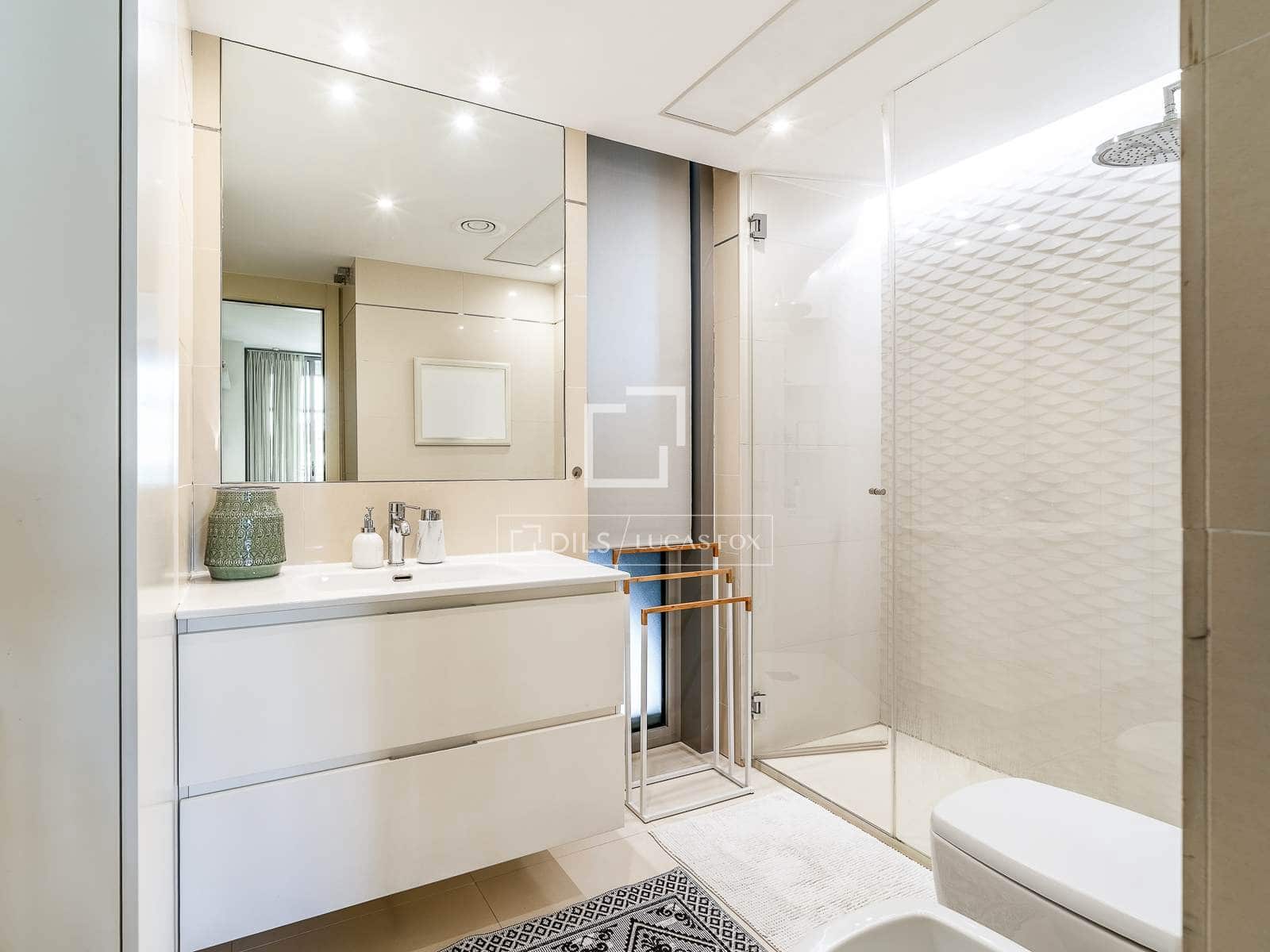 2 slaapkamer Appartement te koop in Barcelona stad met garage - € 1.080.000 (Ref: 9841707)