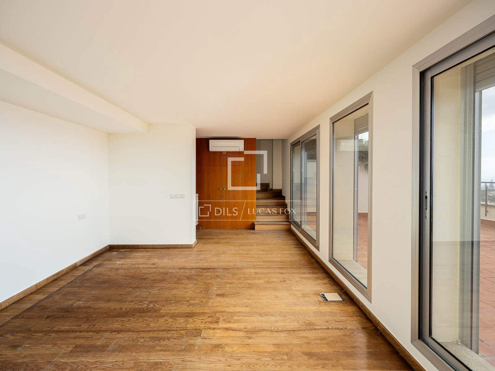 6 soveværelse Villa til salg i Barcelona by med garage - € 1.790.000 (Ref: 9841708)